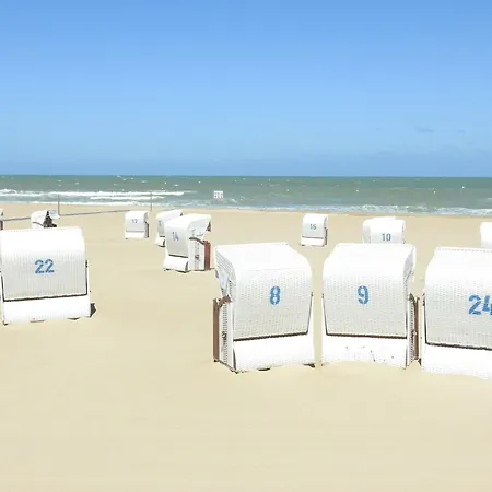 Les De Catherine Holiday home Merville-Franceville-Plage